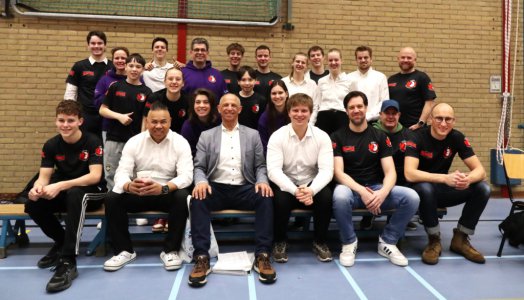 Klik voor een grotere weergave, Elst_team.jpg