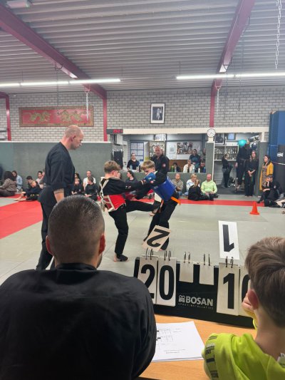 Klik voor een grotere weergave, AKPU3999.jpg