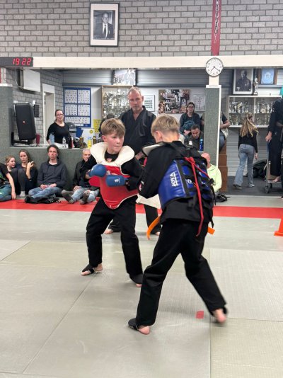 Klik voor een grotere weergave, CCQH9062.jpg