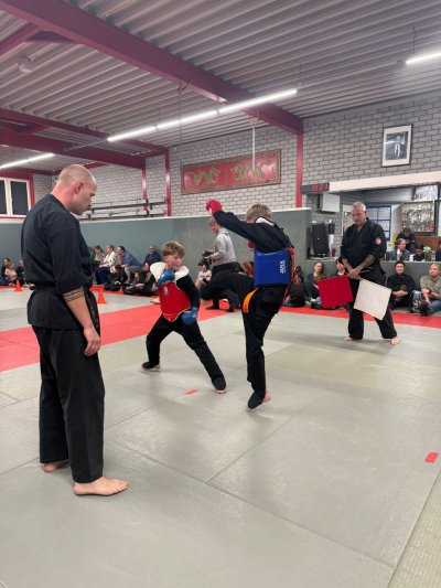 Klik voor een grotere weergave, IHBH6904.jpg