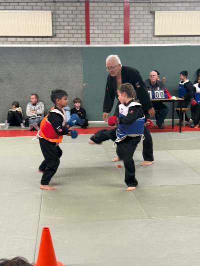 Klik voor een grotere weergave, RRUA1518.jpg